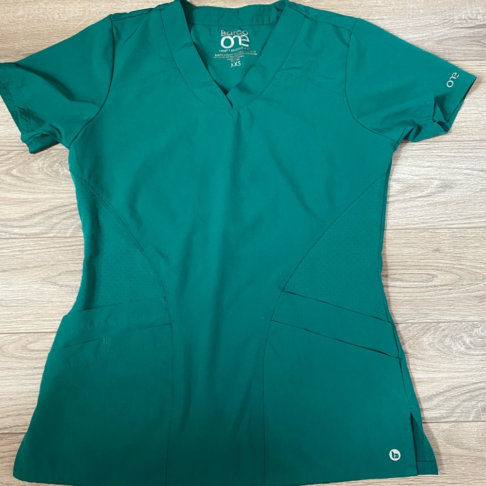 Barco One Scrubs
